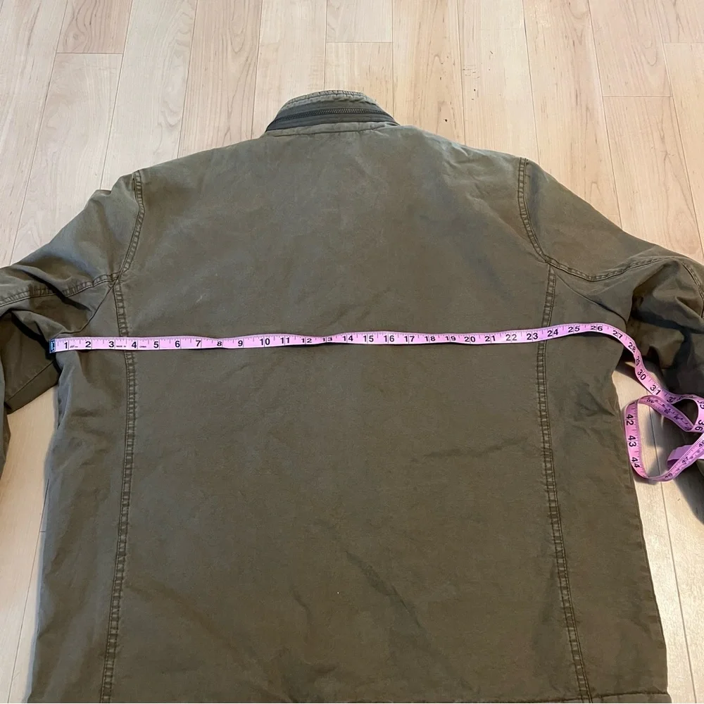 Levi's Green Military Field Jacket with Structured Collar and Sturdy Material - Picture 6 of 11